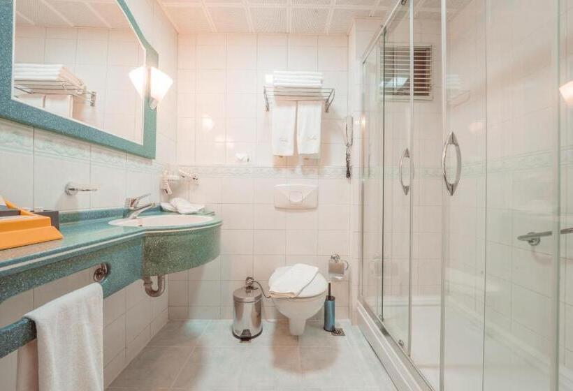 غرفة قياسية رباعية, Sundia by Liberty Suncity