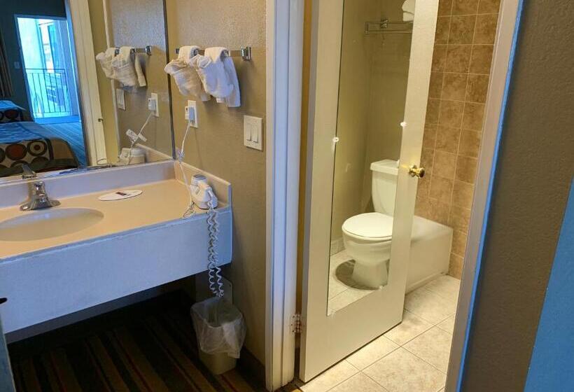 Номер Стандарт 2 Двуспальные Кровати, Super 8 By Wyndham Ridgecrest