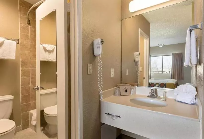 اتاق استاندارد با 2 تخت دوبل, Super 8 By Wyndham Ridgecrest