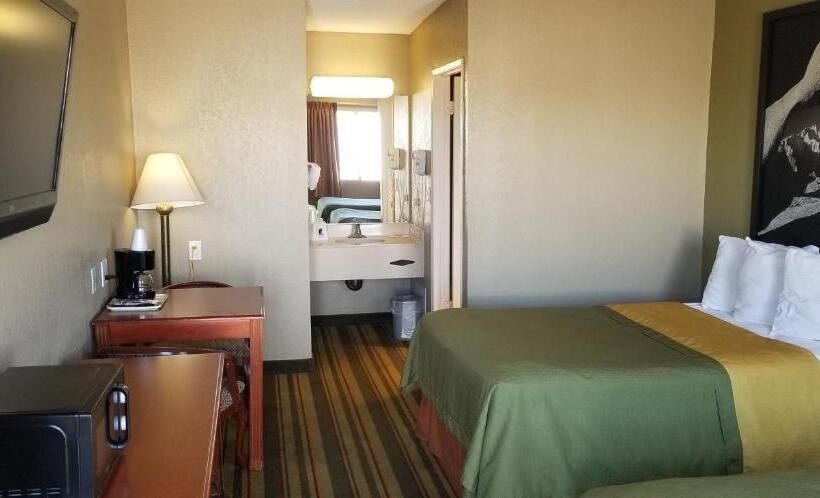 Номер Стандарт 2 Двуспальные Кровати, Super 8 By Wyndham Ridgecrest