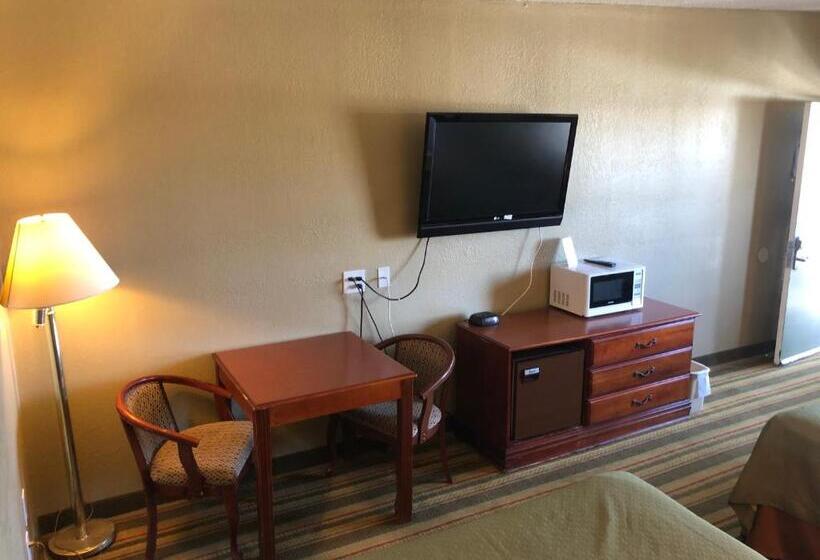 Номер Стандарт 2 Двуспальные Кровати, Super 8 By Wyndham Ridgecrest