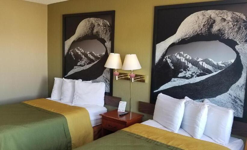 Номер Стандарт 2 Двуспальные Кровати, Super 8 By Wyndham Ridgecrest