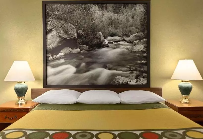 Deluxe Suite King Bed, Super 8 By Wyndham Ridgecrest