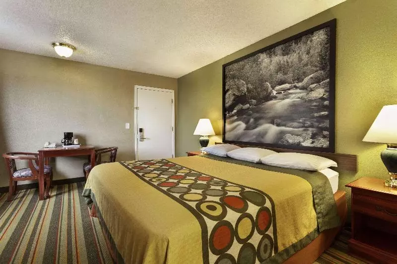 اتاق استاندارد با تخت بزرگ, Super 8 By Wyndham Ridgecrest