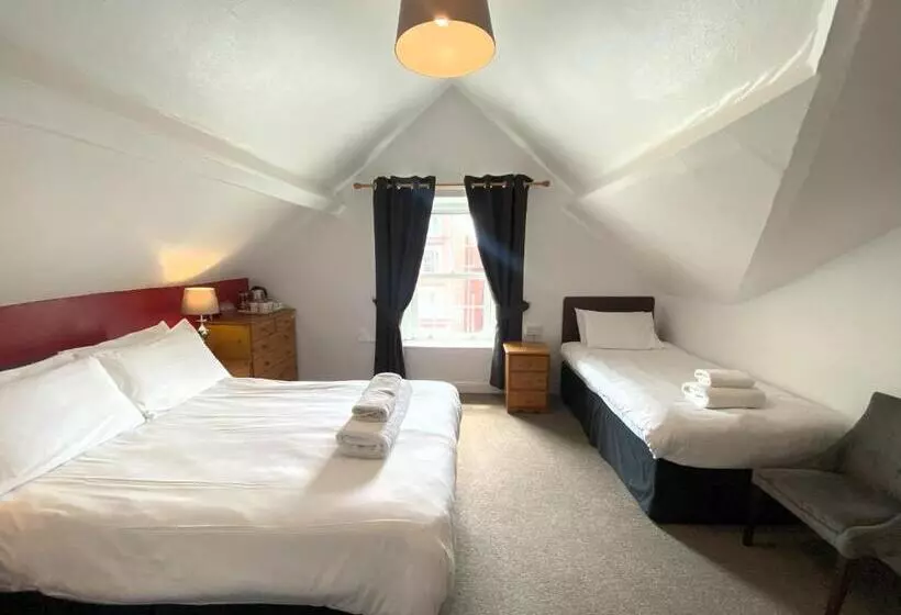 اتاق استاندارد سه نفره, The Post House, Llandudno