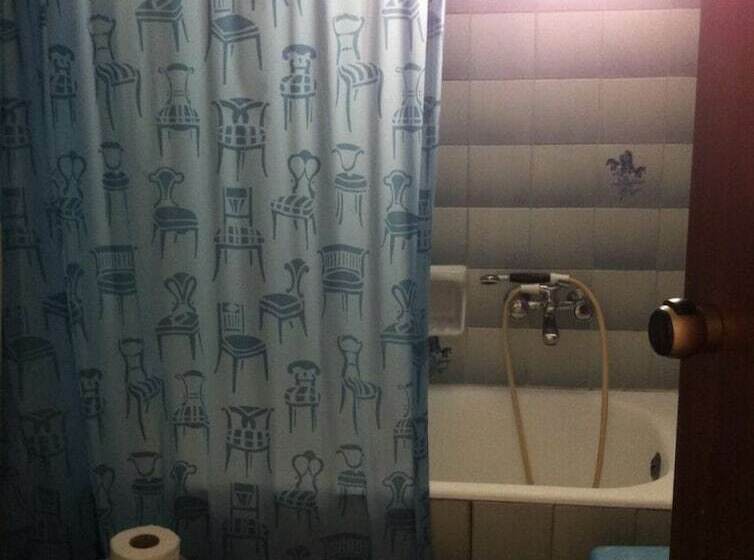 شقة غرفة واحدة, Oceanis Studios