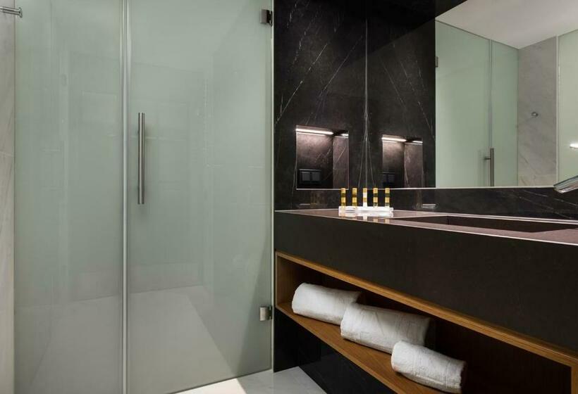 اتاق لوکس, Eurostars Aliados