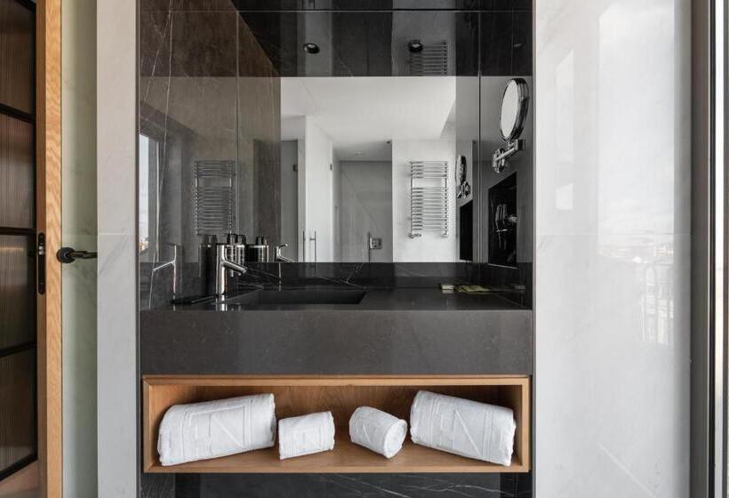 اتاق لوکس, Eurostars Aliados