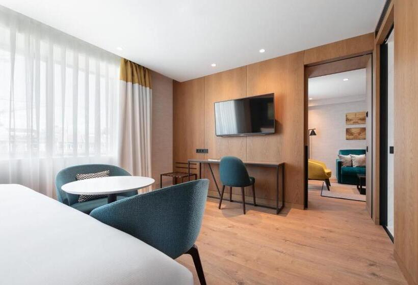 سوییت جونیور, Eurostars Aliados