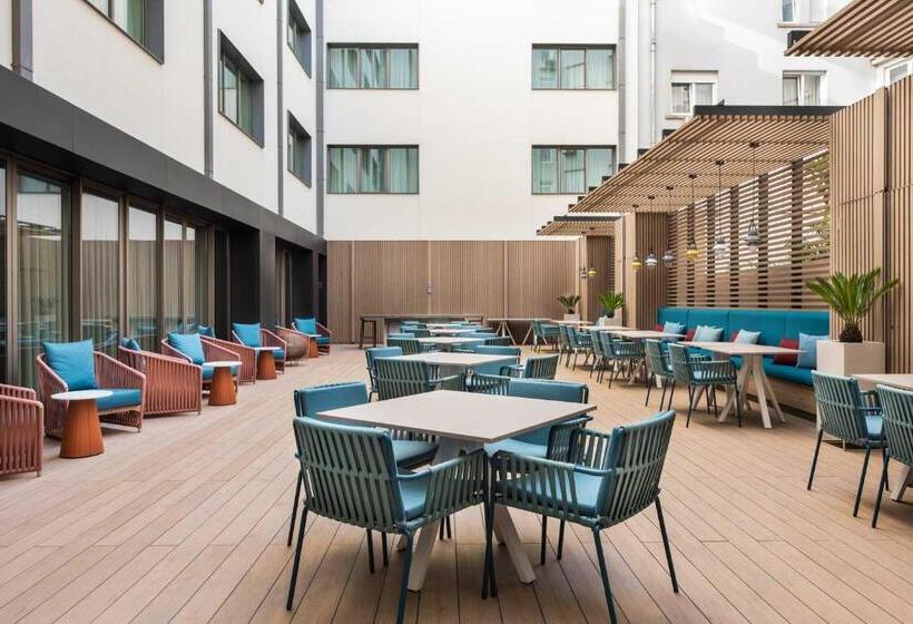 اتاق لوکس, Eurostars Aliados