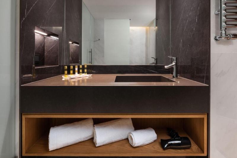 اتاق لوکس, Eurostars Aliados