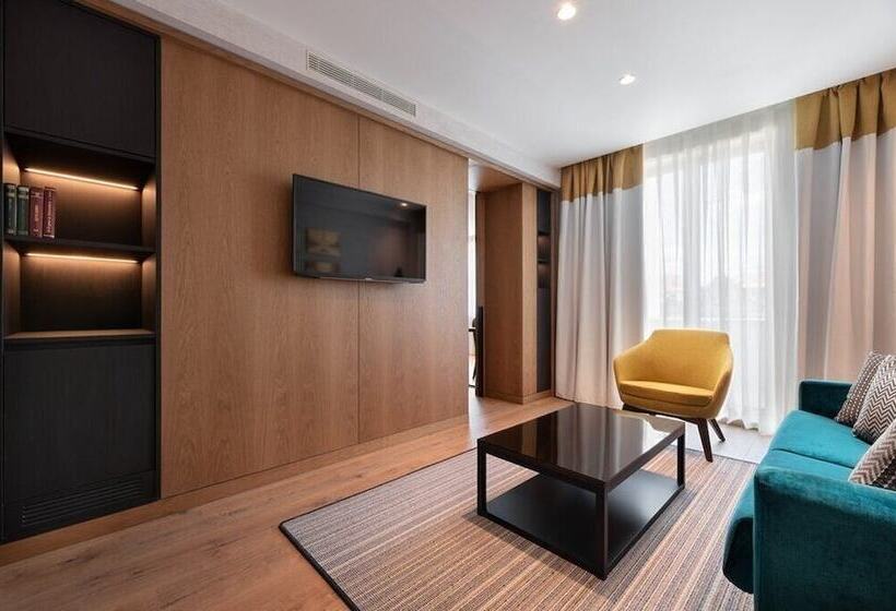 سوییت جونیور, Eurostars Aliados