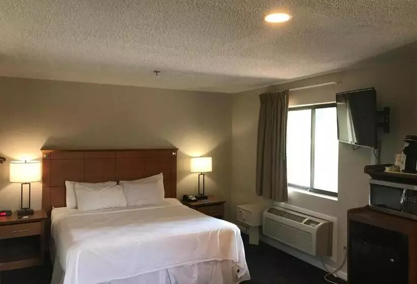 キングサイズベッドのスイートルーム, Americas Best Value Inn Torrington Ct