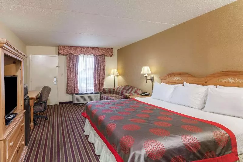 キングサイズベッドのスタンダードルーム, Americas Best Value Inn Torrington Ct