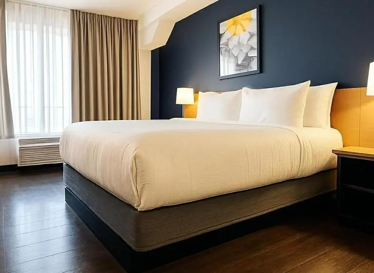 キングサイズベッドのスイートルーム, City Express by Marriott Washington, DC Northeast