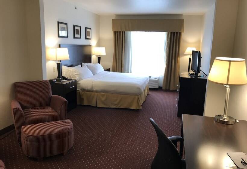スイート, Holiday Inn Express Syracuse Fairgrounds, An Ihg