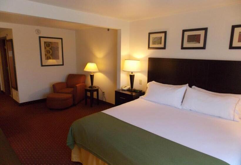 キングサイズベッドのスタンダードルーム, Holiday Inn Express Syracuse Fairgrounds, An Ihg