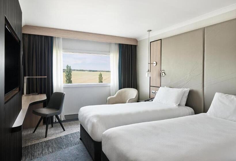 Номер Стандартный с Видом, Hyatt Place London Heathrow Airport