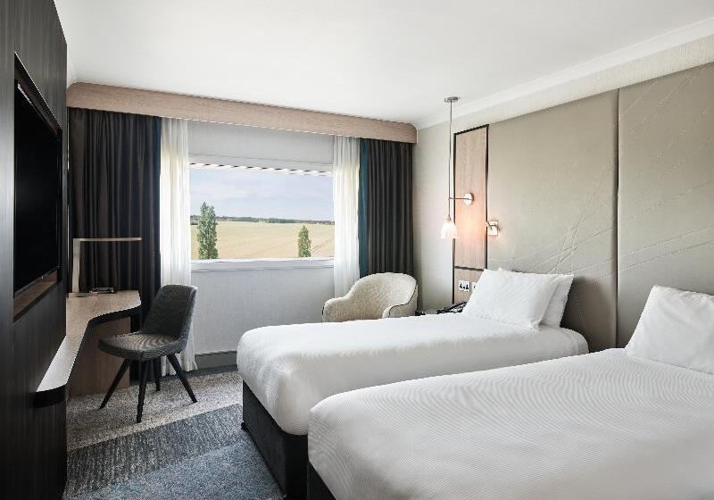 Номер Стандарт, Hyatt Place London Heathrow Airport