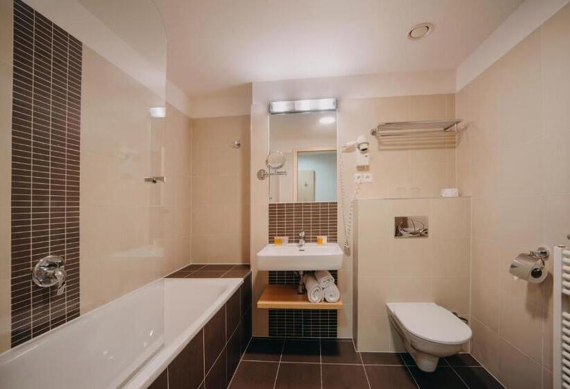 Номер Стандарт Трехместный, Iris Hotel Eden   Czech Leading Hotels