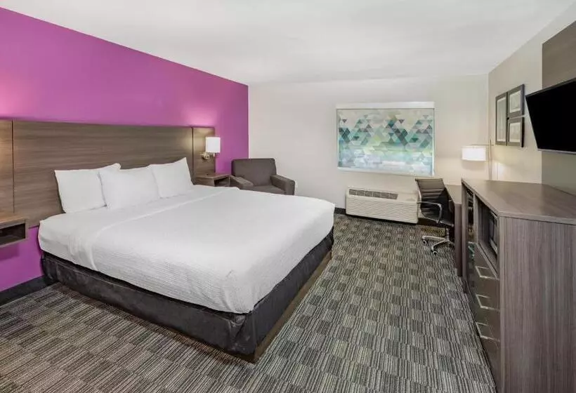 キングサイズベッドのスタンダードルーム, La Quinta By Wyndham Houston Southwest