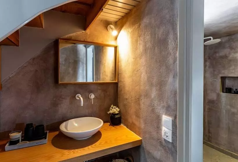 1ベッドルームアパートメント, Marillia Village