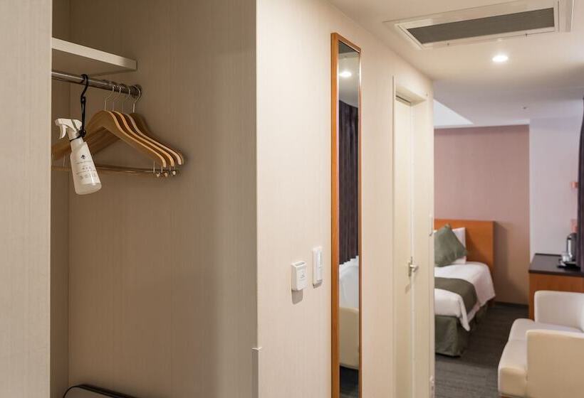 اتاق سوپریور سه تخته, Mystays Kyotoshijo