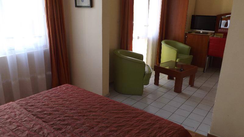 コンフォートルーム, Palitra