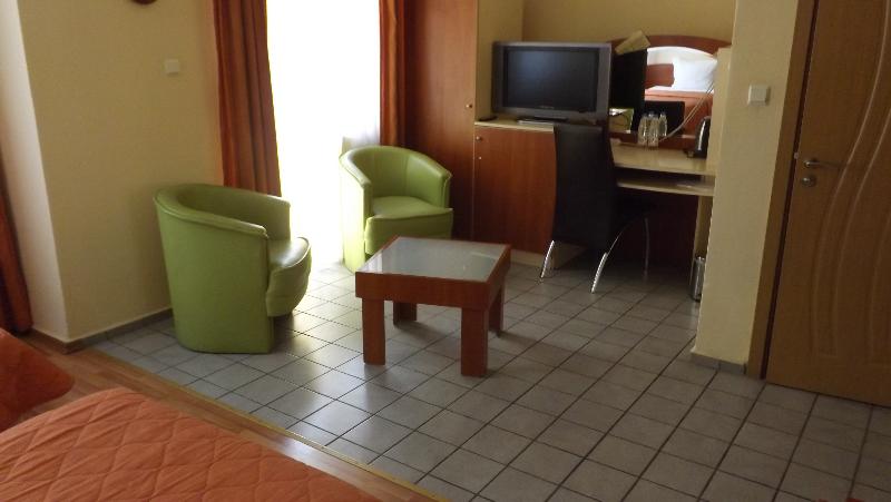 コンフォートルーム, Palitra