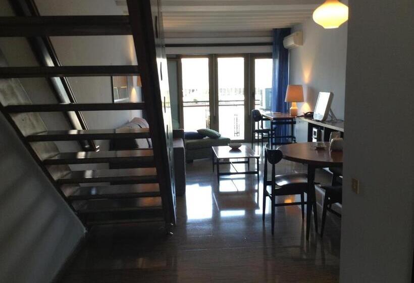 דירת שלושה חדרים, Residenze Garden