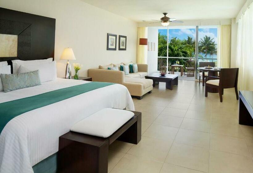 带大床的小型套房, Secrets Aura Cozumel   Adults Only