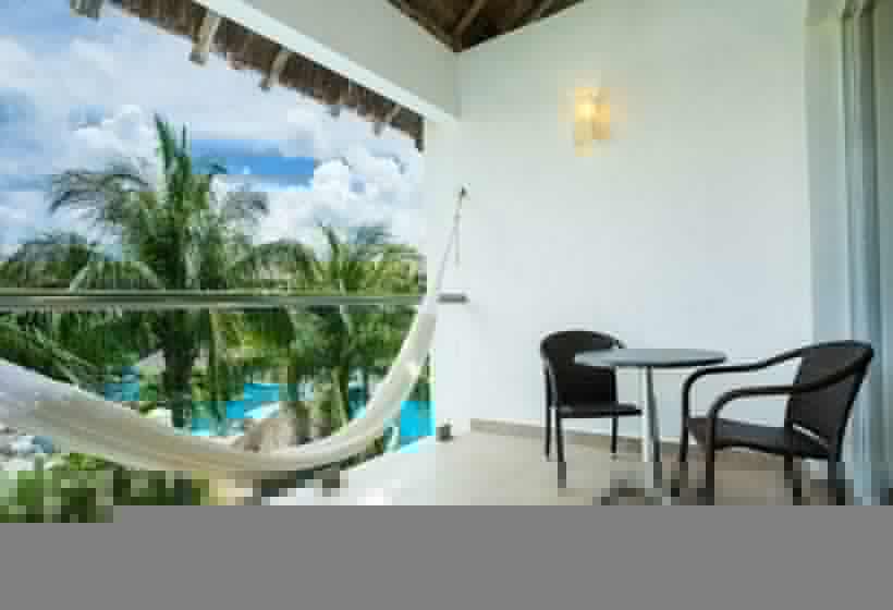 小型套房带泳池景, Secrets Aura Cozumel   Adults Only