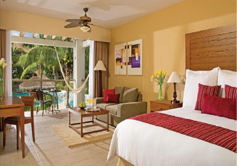 带大床的小型套房, Secrets Aura Cozumel   Adults Only