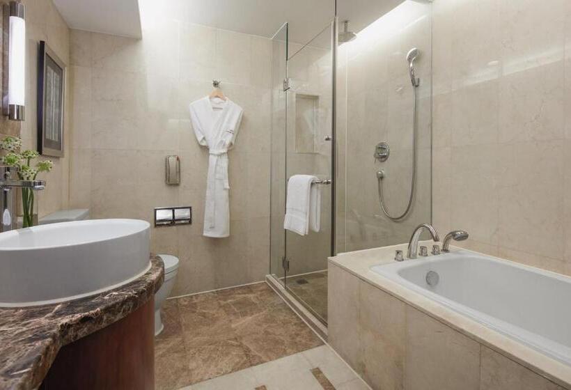 سوئیت با تخت بزرگ, Crowne Plaza Beijing International Airport, An Ihg