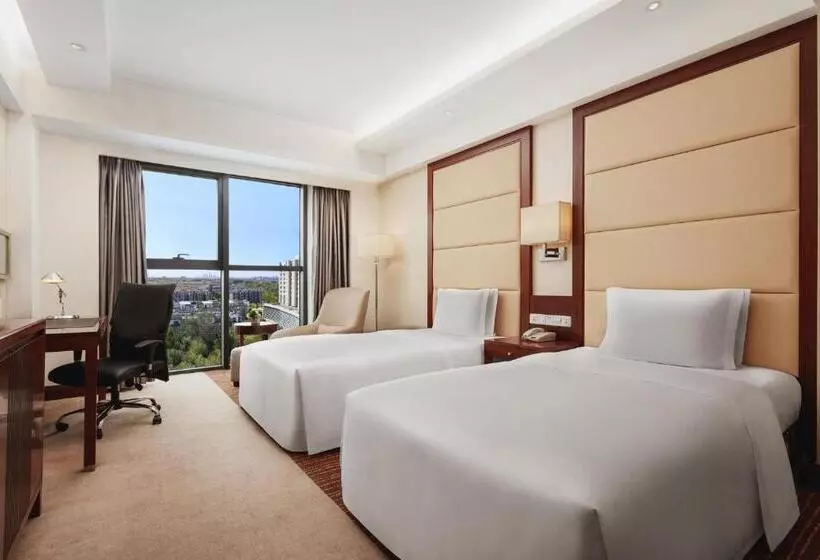 اتاق استاندارد با چشم‌انداز شهر, Crowne Plaza Beijing International Airport, An Ihg