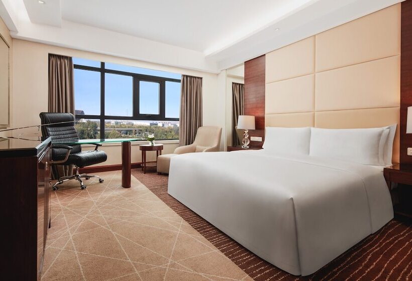 اتاق استاندارد با چشم‌انداز شهر, Crowne Plaza Beijing International Airport, An Ihg