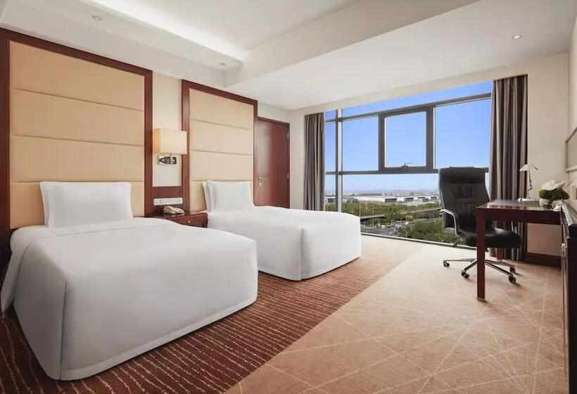 اتاق استاندارد با چشم‌انداز شهر, Crowne Plaza Beijing International Airport, An Ihg