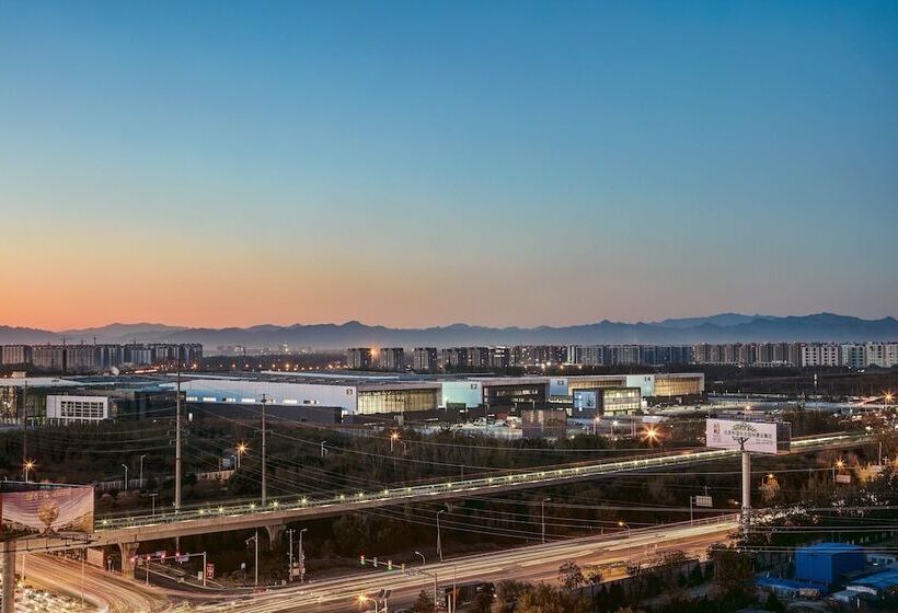 اتاق استاندارد با چشم‌انداز شهر, Crowne Plaza Beijing International Airport, An Ihg
