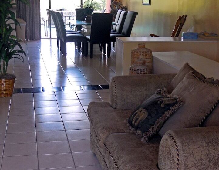 ویلا دلوکس 3 خوابه, Dundee Bay Villas