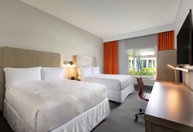 اتاق لوکس با چشمانداز استخر, Four Points By Sheraton Caguas Real