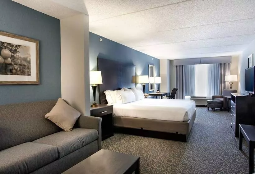 Sviitti Poreallas, Holiday Inn Express Hotel And Suites Arcadia By Ihg