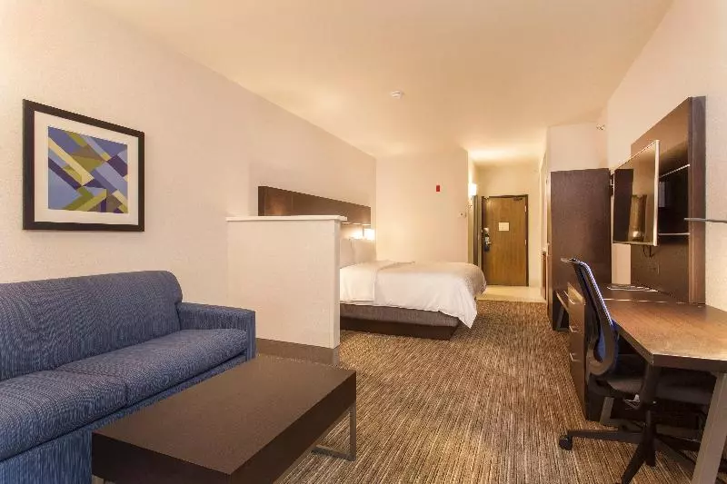سوئیت برای معلولان, Holiday Inn Express & Suites