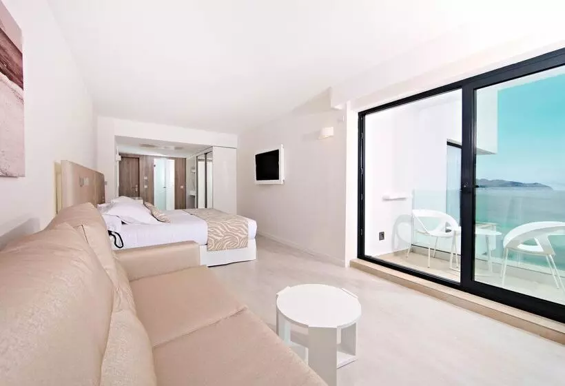اتاق اساندارد با چشم‌انداز جانبی به دریا, Iberostar Waves Cala Millor - Adults Only