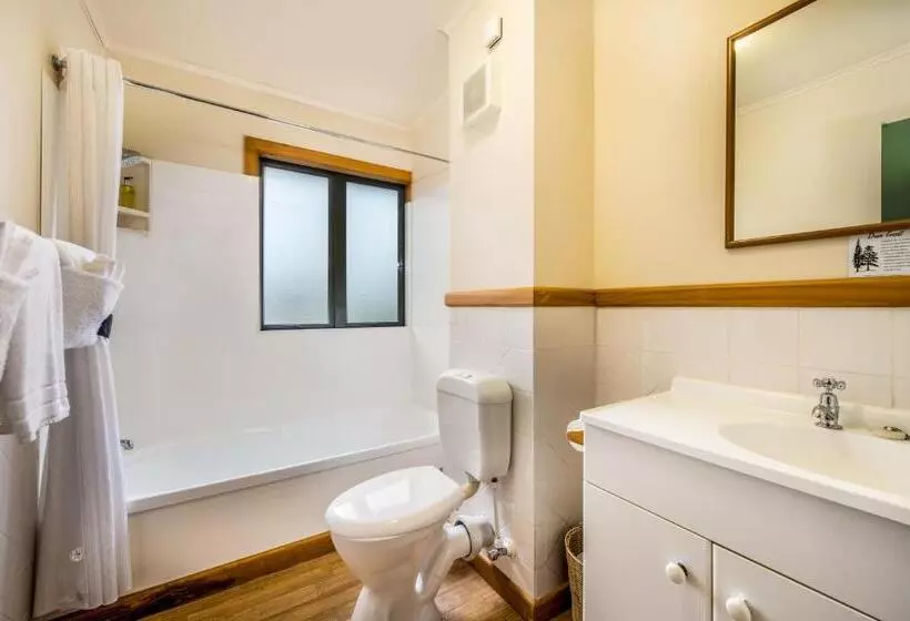 استودیوی استاندارد, Lakefront Lodge Taupo