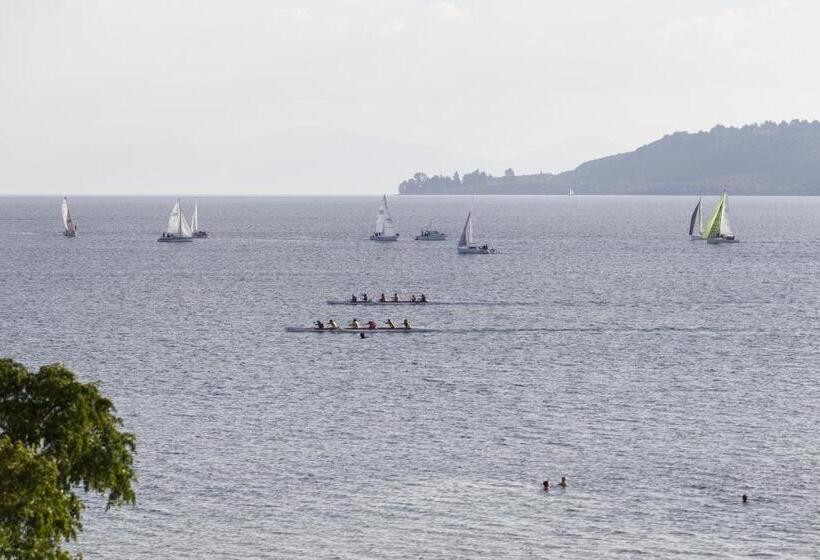 Standard studio with lake view, Lakefront Lodge Taupo