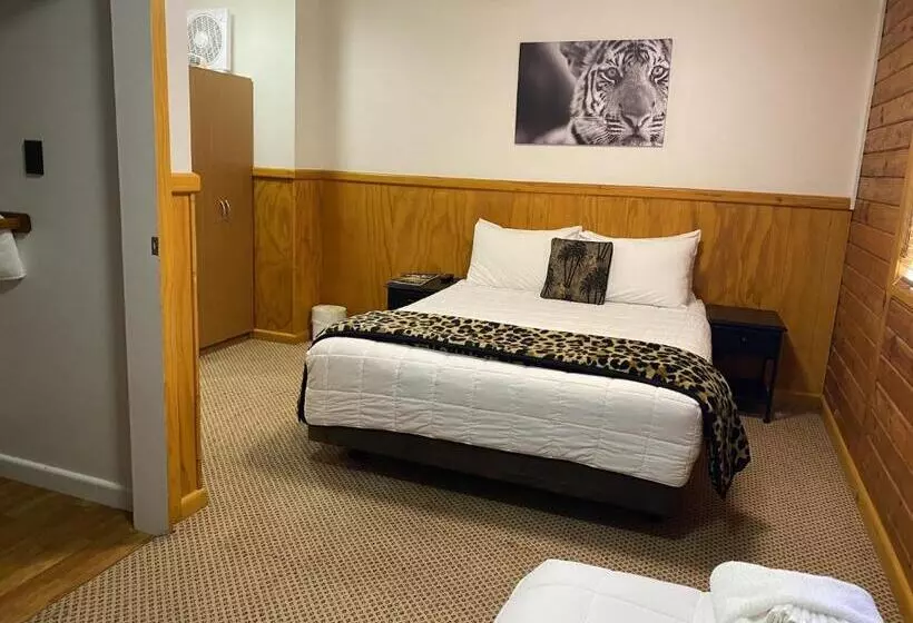 استودیوی استاندارد, Lakefront Lodge Taupo