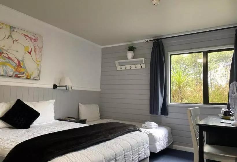 استودیوی استاندارد, Lakefront Lodge Taupo