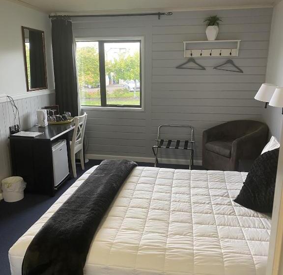 スタンダードスタジオ, Lakefront Lodge Taupo