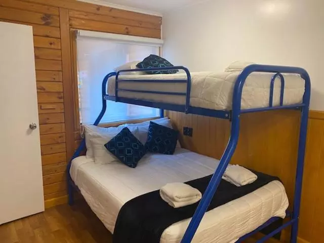 اتاق استاندارد سه نفره, Lakefront Lodge Taupo