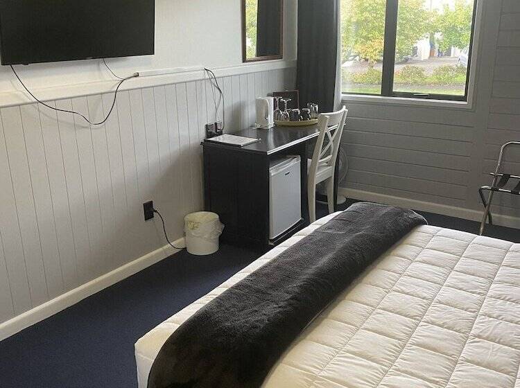 Студия Стандарт, Lakefront Lodge Taupo